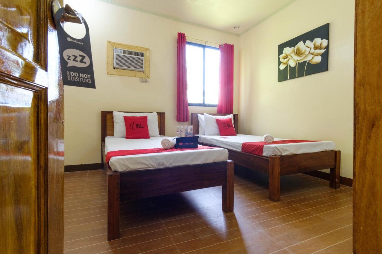 Reddoorz @ Poblacion 6 Coron Exterior foto